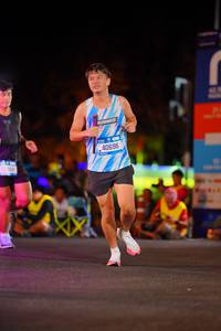 BIB: 42108, 40696
                            <button type="button" onclick="openModal(21564331)" class="btn btn-primary btn-sm float-right btn-popup" data-toggle="modal" data-target=".modal-high-quality">
                        <i class="fas fa-shopping-cart"></i> Add to Cart
                    </button>
                                            <button type="button" onclick="isThisMe(21564331, true)" class="btn btn-success btn-sm float-right btn-popup btn-isme hidden" data-toggle="tooltip" data-placement="bottom" title="นี่คือรูปของคุณใช่ไหม คลิกที่นี่เพื่อเอาเข้าอัลบั้ม">
                        <i class="fas fa-plus"></i> Add to album
                    </button>
                    <button type="button" onclick="isThisMe(21564331, false)" class="btn btn-warning btn-sm float-right btn-popup btn-isnotme hidden">
                        <i class="fas fa-ban"></i> Remove from album
                    </button>